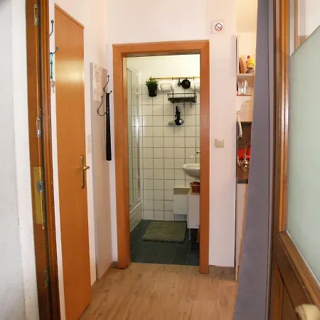 Lg Tiny Apartment Korneuburg